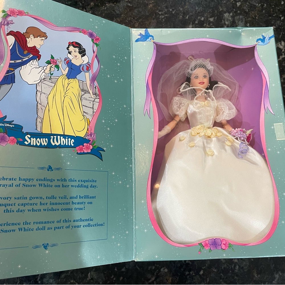 1997 Wedding Snow White barbie